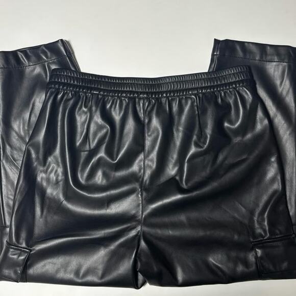 GAP Faux Leather Pull On Cargo Pant NWT - Picture 2 of 6
